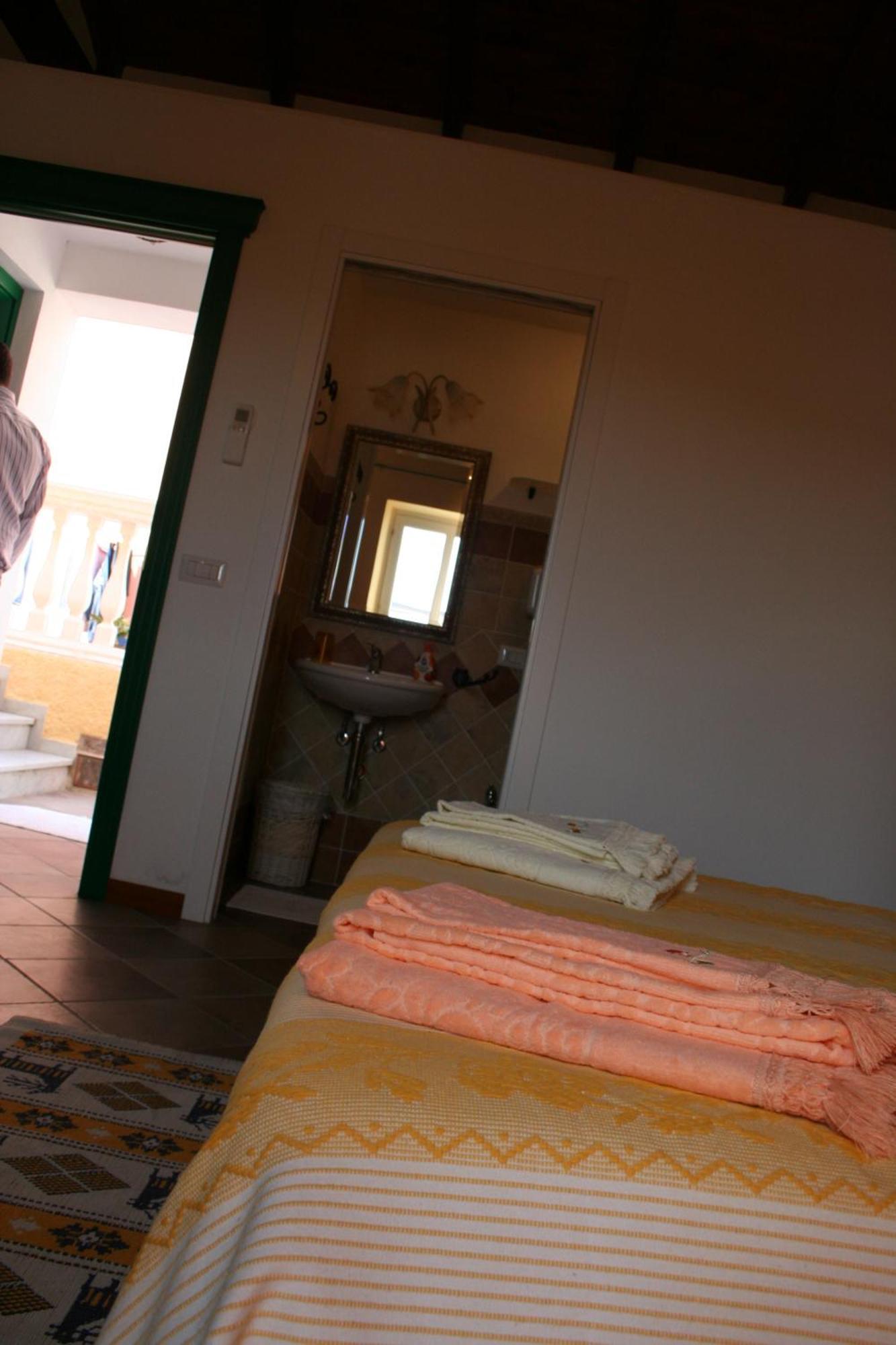 B&B Guest House Il Porto Vecchio Stintino Rom bilde
